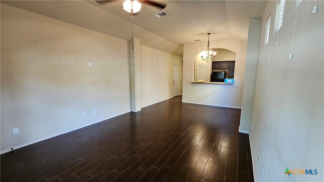 Photo - 538 Creekside Cir