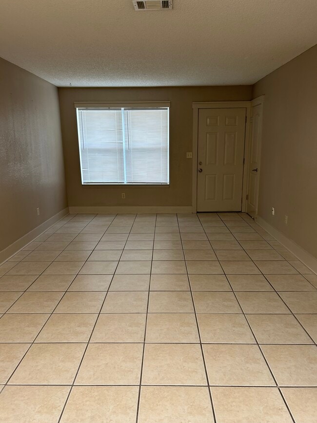 Photo - 201 Marquette St Unidad #2