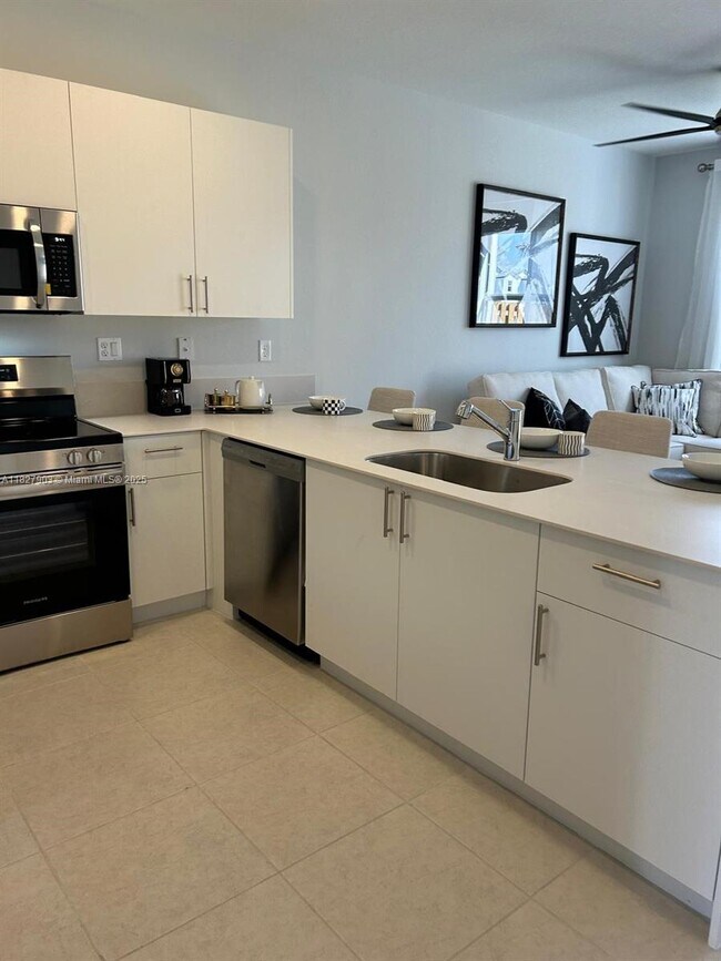 Photo - 1172 SE 1st Ave