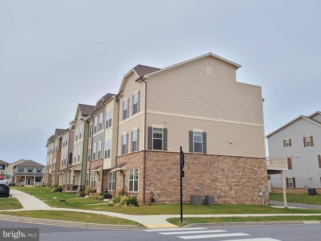 Photo - 9001 Shady Pines Dr