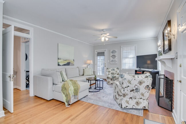 Photo - 2631 Oakland Ave