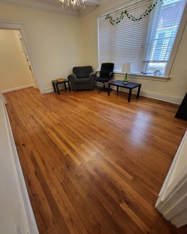 Living - 5919 McPherson Ave Unit 3