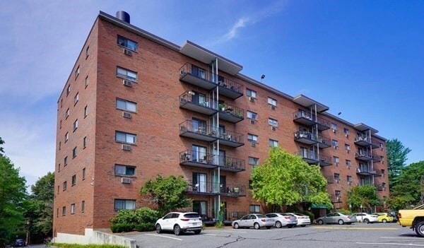 Building Photo - 1321 Worcester Rd Unit 605 Rental