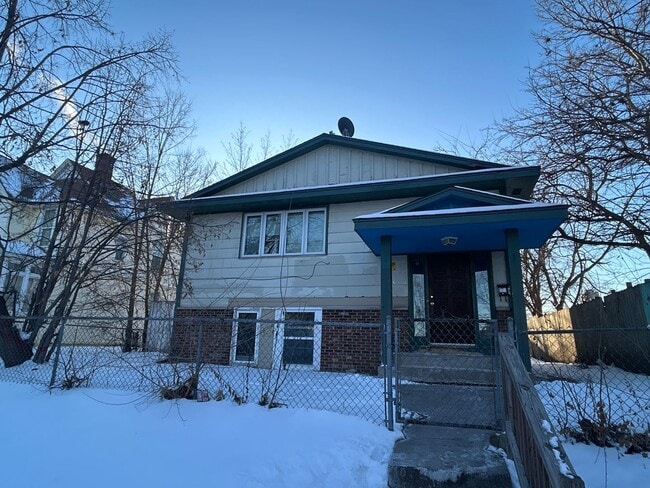 Building Photo - 3014 15th Ave S Unit 3014 15th Avenue S: -1 Rental