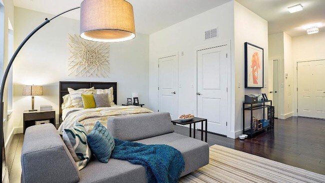 80 Fawcett St Unit 2-323