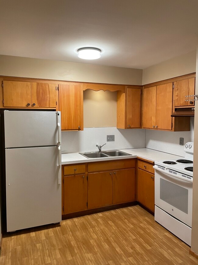 Building Photo - 1325 Fair Street Unit #4