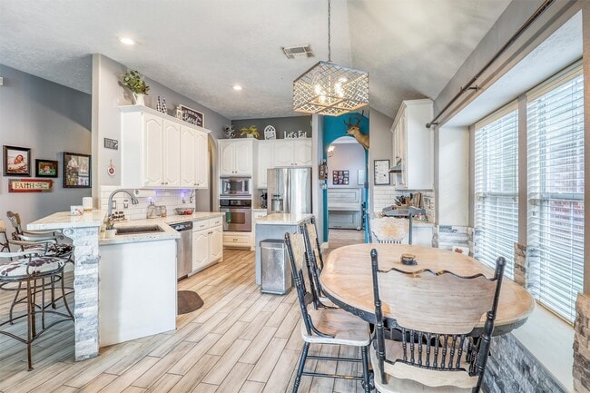 Building Photo - 506 Taskwood Dr