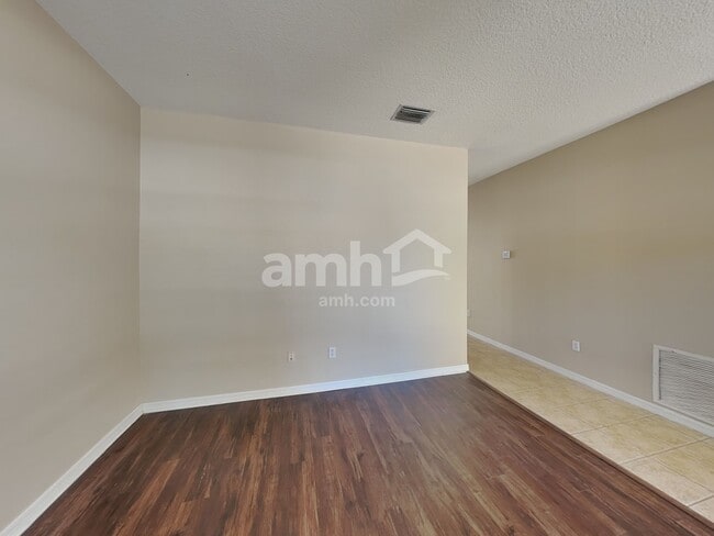 Photo - 7529 Dragon Fly Loop