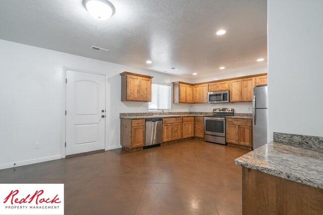 Photo - Conveniently Located 3 Bedroom Townhome
