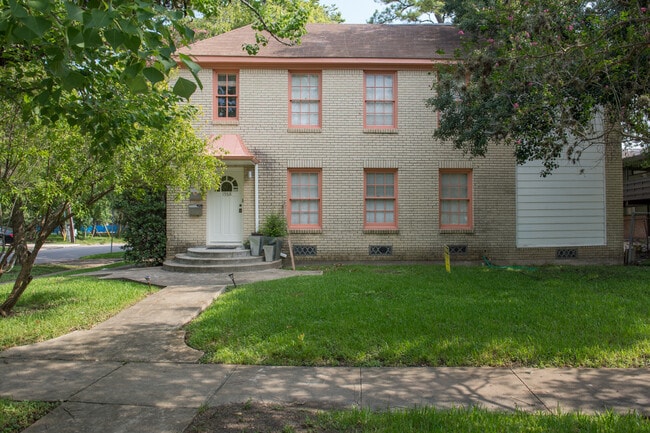 1968 Dryden next to Rice University - 1968 Dryden