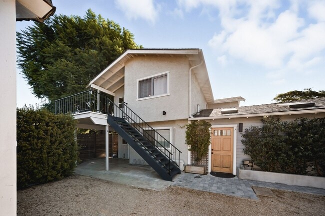 Building Photo - 611 W Mission St Unit B