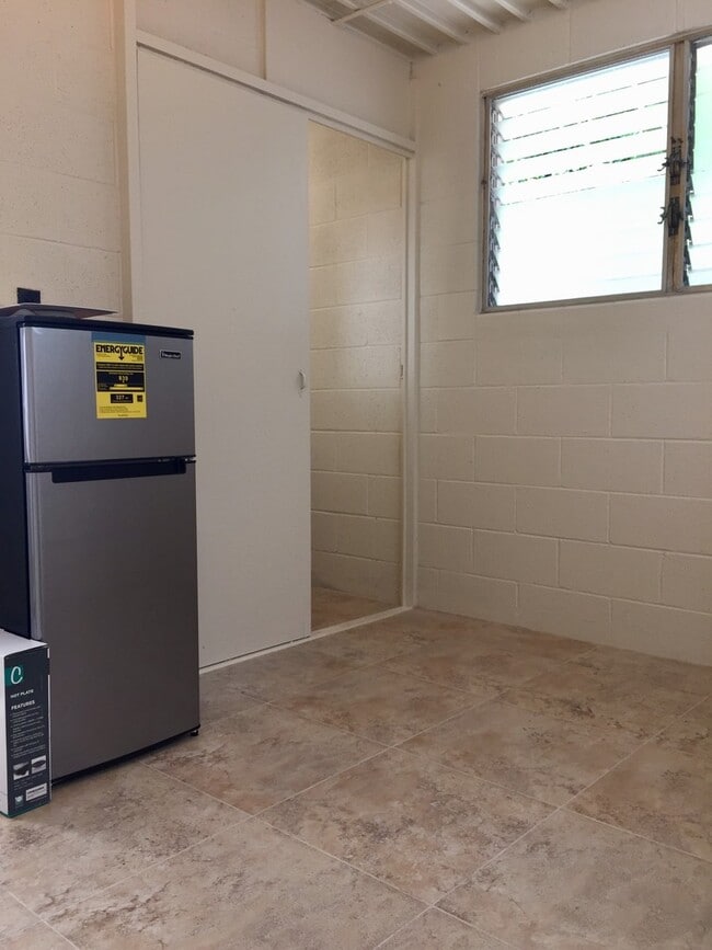 Building Photo - Punchbowl: Renovated Small Studio with Was... Unit 5 Rental