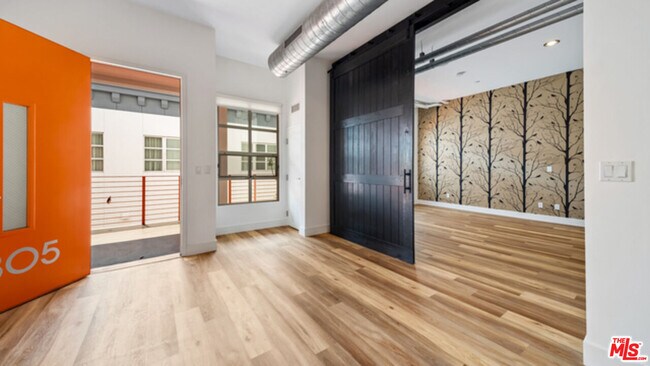 212 Marine St Unit 305