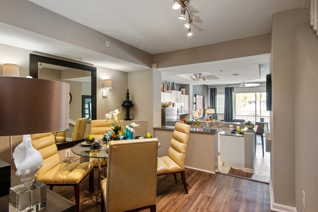 Modelo de sala de estar - Gables Palma Vista