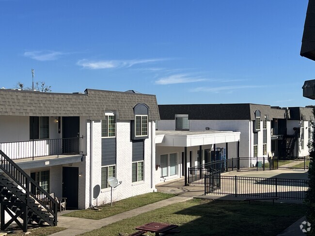 Building Photo - Autumn Ridge Apartments