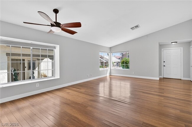 Photo - 405 Crater Ct