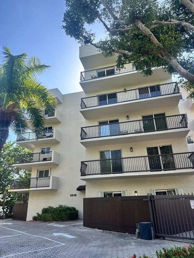 Photo - 1918 Brickell Ave Condo Unit 205