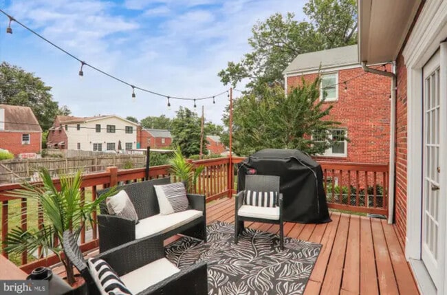 Photo - 1123 44th Pl SE