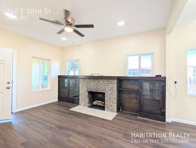 Photo - 740 E 10th St