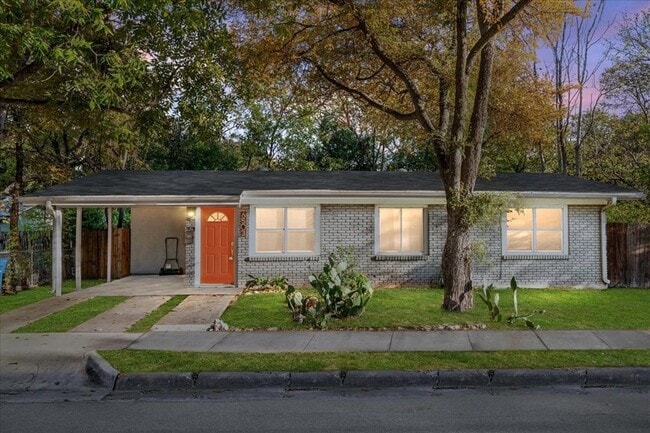 Building Photo - 6503 Guadalupe St