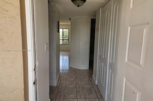 Photo - 9962 Twin Lakes Dr