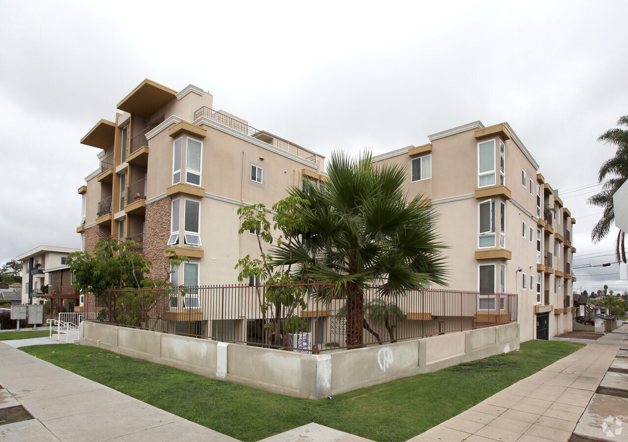 Photo - Illinois Street Apartments