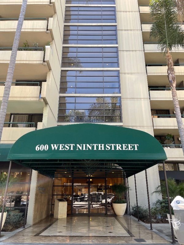 Photo - 600 W 9th St Unidad 1206