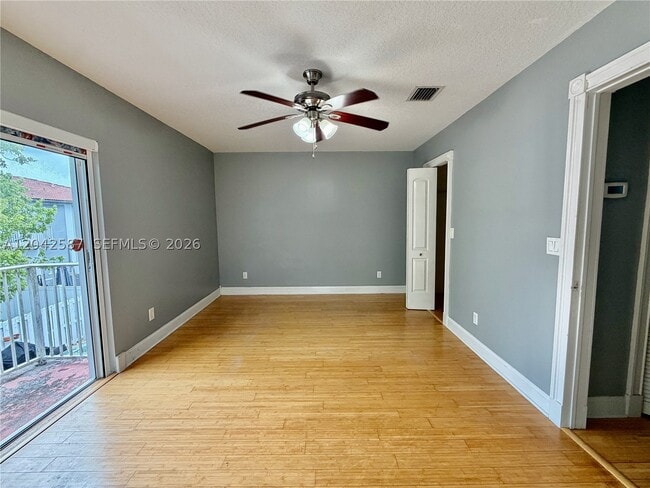 Photo - 2825 SW 127th Way