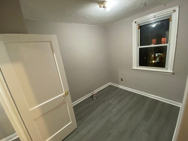 3 Bedroom and 1 bathroom House - 3 Bedroom and 1 bathroom House