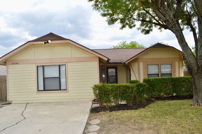 Photo - Charming 3 bed 2 bath with a converted gar...