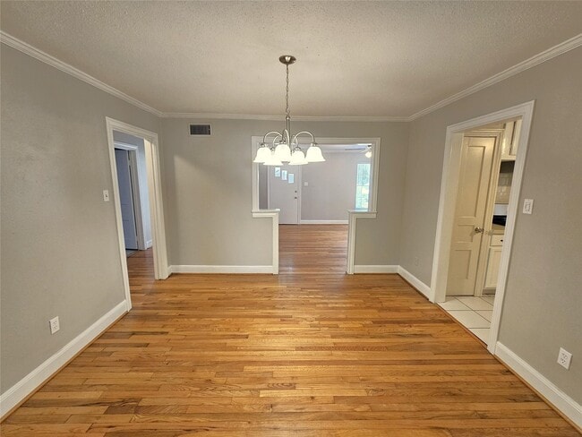 Photo - 6647 Sylvan Rd