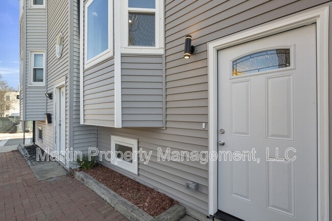 Building Photo - 690 Dorchester Ave