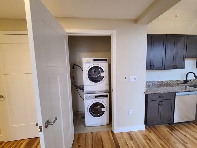 Washer/Dryer - Downtown Lofts