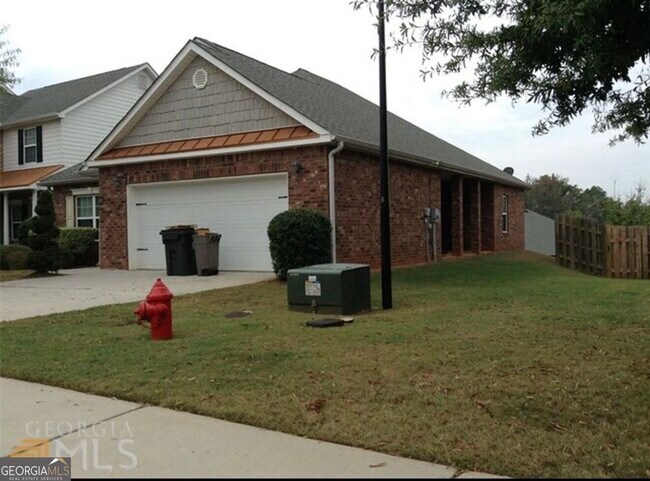 221 Polo Ln