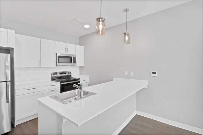 Photo - The Bookcliff: Chic 1-Bedroom Retreat: Sop... Unidad B303