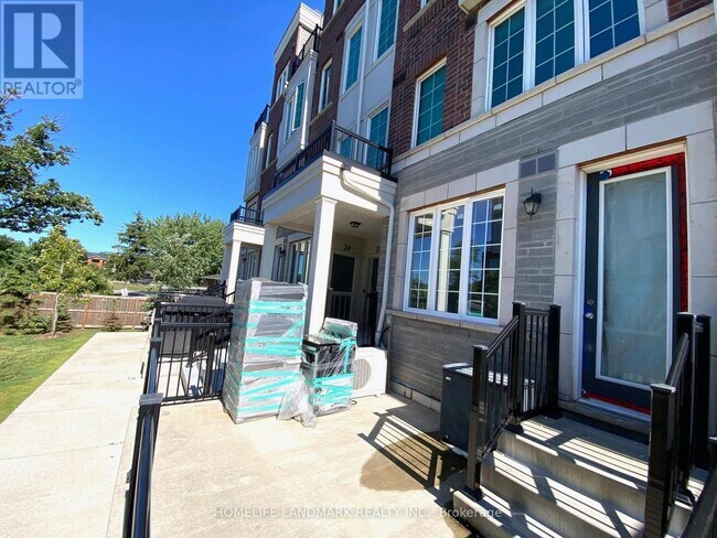 Photo - 2199 Lillykin St