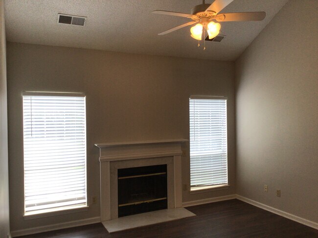Photo - 13615 Portpatrick Ln