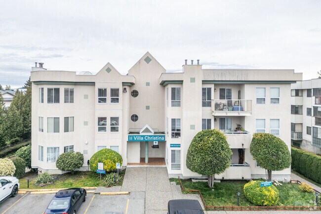 Building Photo - Villa Christina