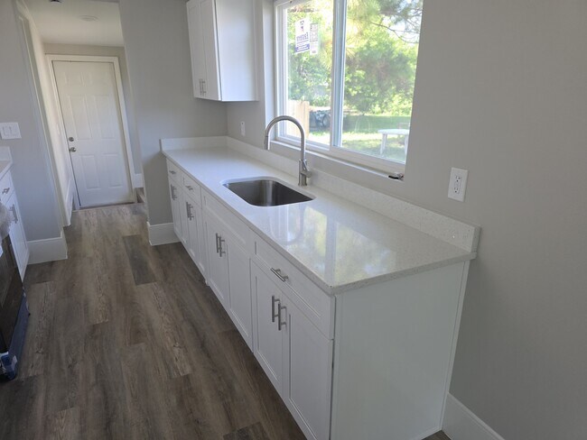 Photo - 417 Dove Ave