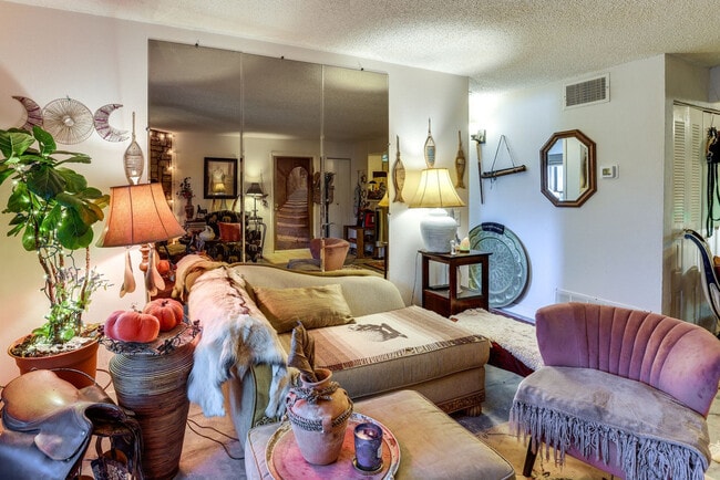 205 Wright St Unit SI FL2-ID1588175P