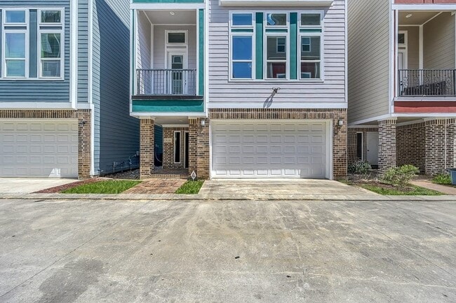 Photo - 2116 Oatfield Dr