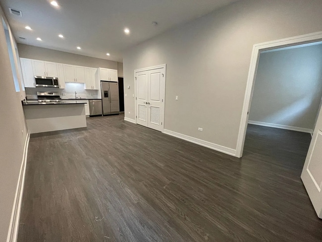 1730 W. Greenleaf Ave