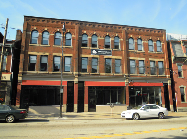 Exterior del edificio - Landmark on Carson Apartments