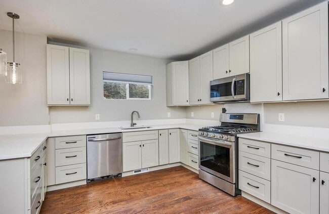 Photo - 841 Mariposa St