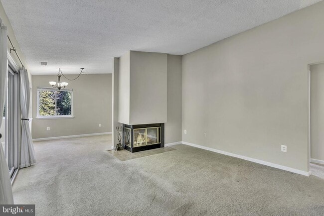 Building Photo - 11041 Villaridge Ct Unit 11041B