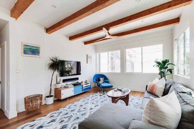 Photo - 100 S Venice Blvd