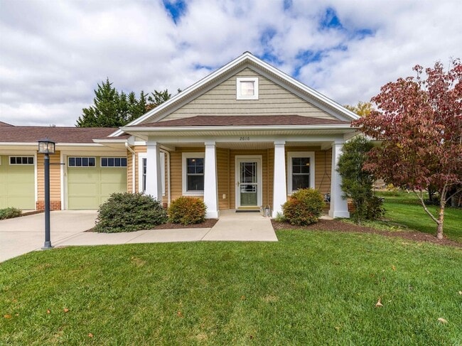 Building Photo - 2616 Greenport Dr