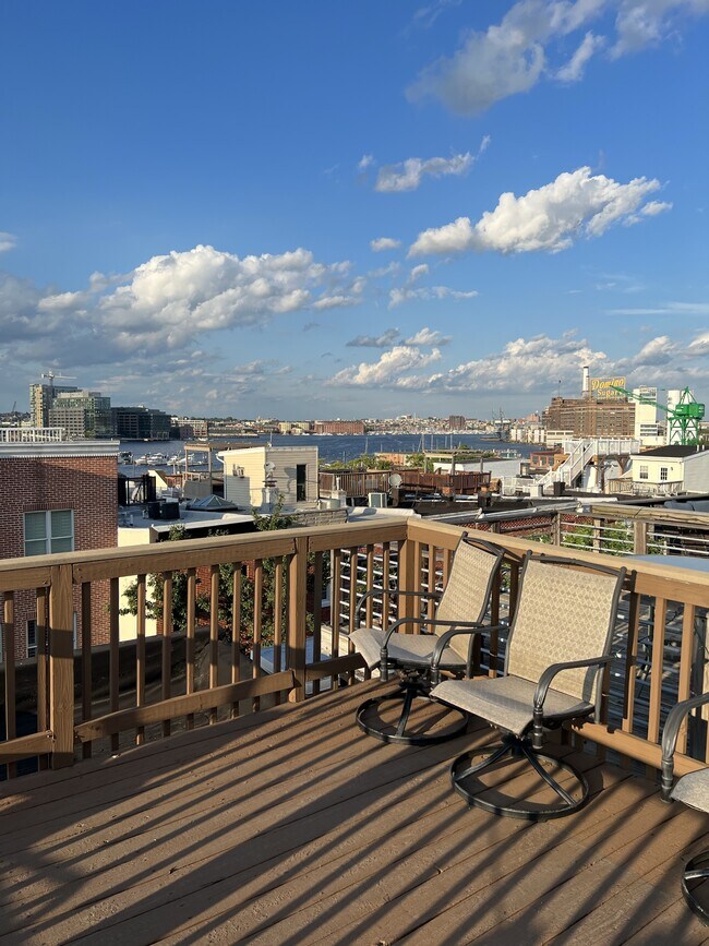 Photo - 627 Harvey St