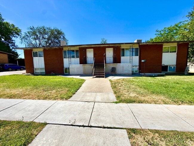 Building Photo - 105 W 250 N Unit 105-4
