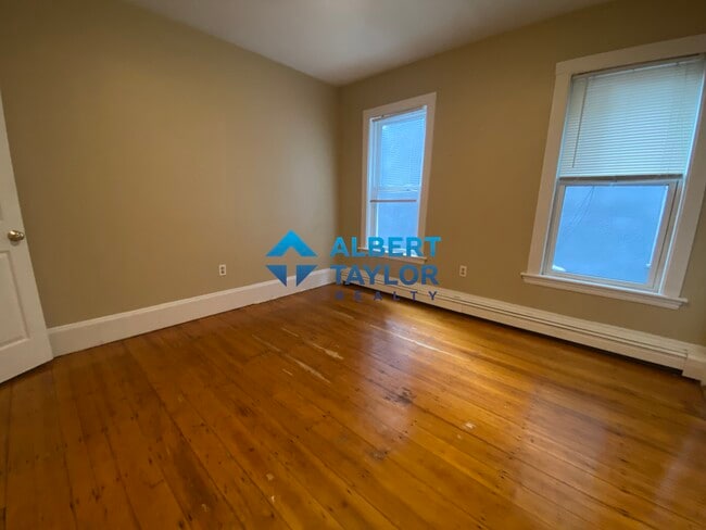 Photo - 44 Hillside St